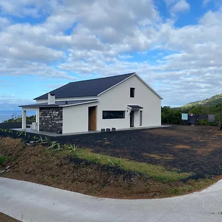 Casa Do Atalho Santo Amaro (Azores)