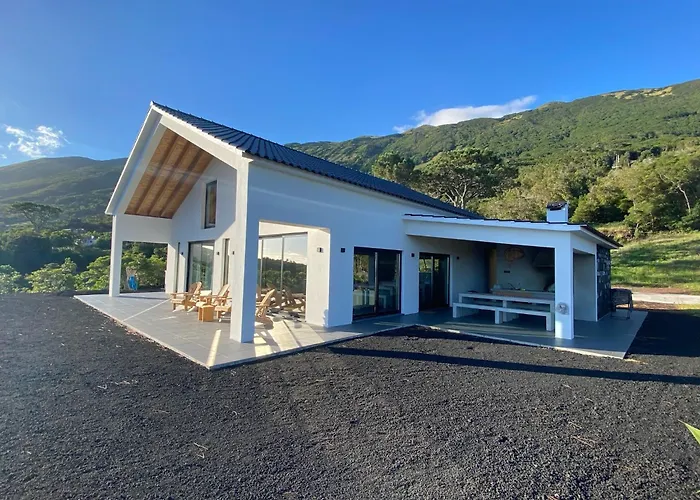 Casa Do Atalho Santo Amaro (Azores)