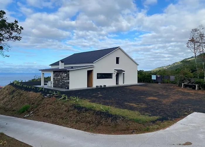 Casa Do Atalho Santo Amaro (Azores)